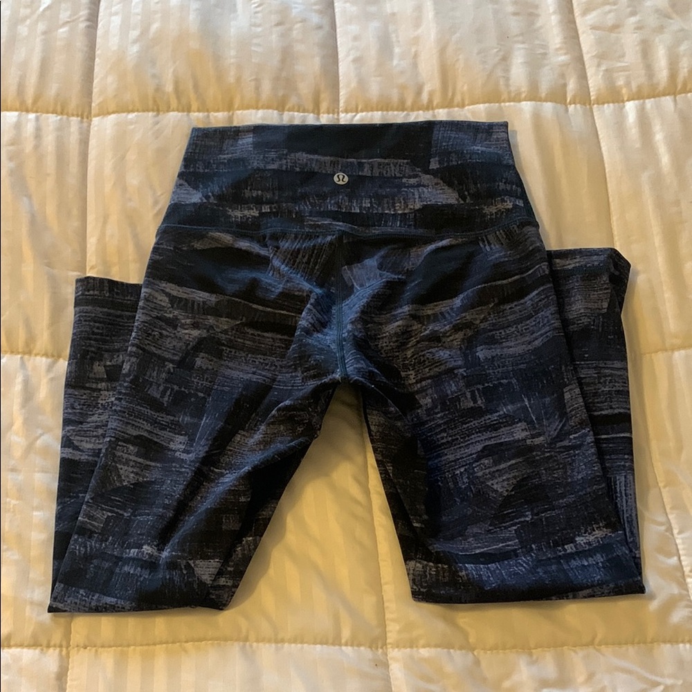 Lululemon Blue Patterned Wunder Under Leggings